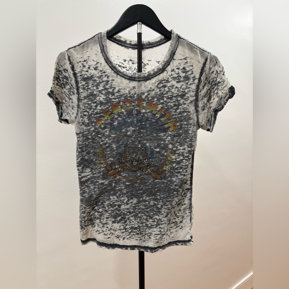 868. Recycled Karma Aerosmith Gray and White Graphic Tee